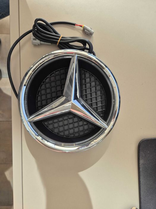 LED Емблема - Мерцедс E класа W213 / Mercedes E