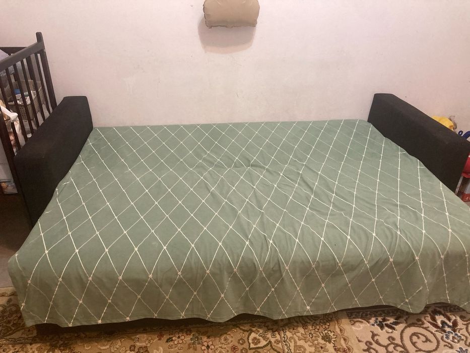 Диван прямой хорошее состояние