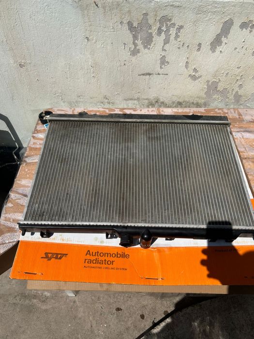 Продам радиатор на митсубиси оутлендер