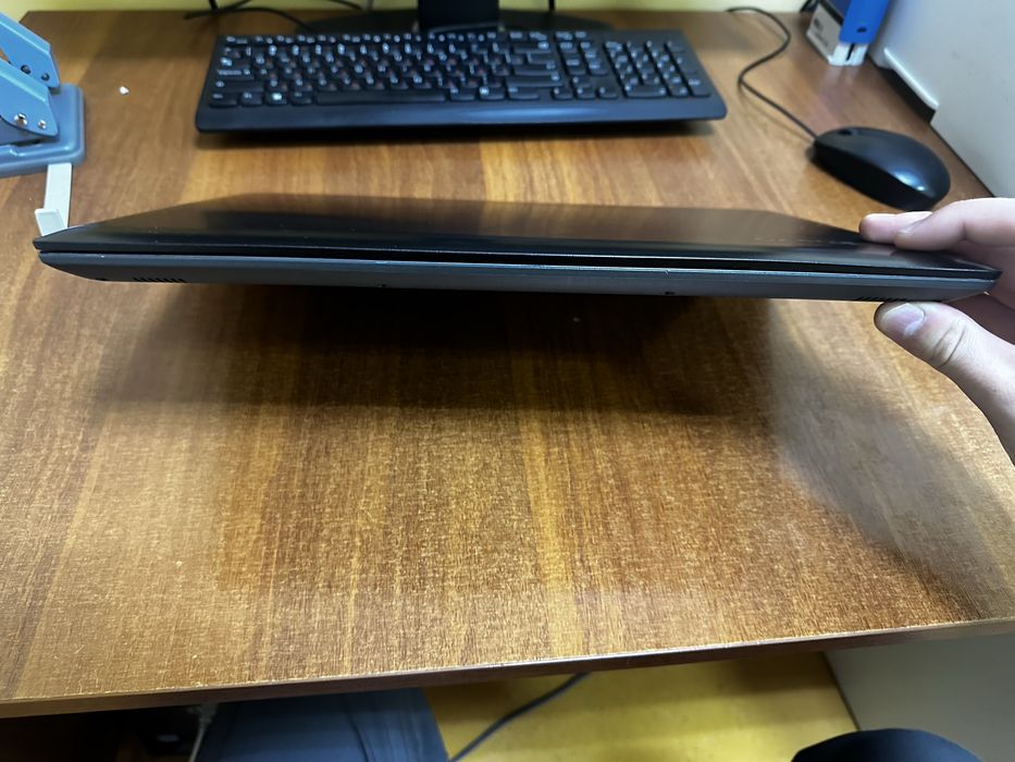 Ноутбук Lenova ideapad 330-15IKB