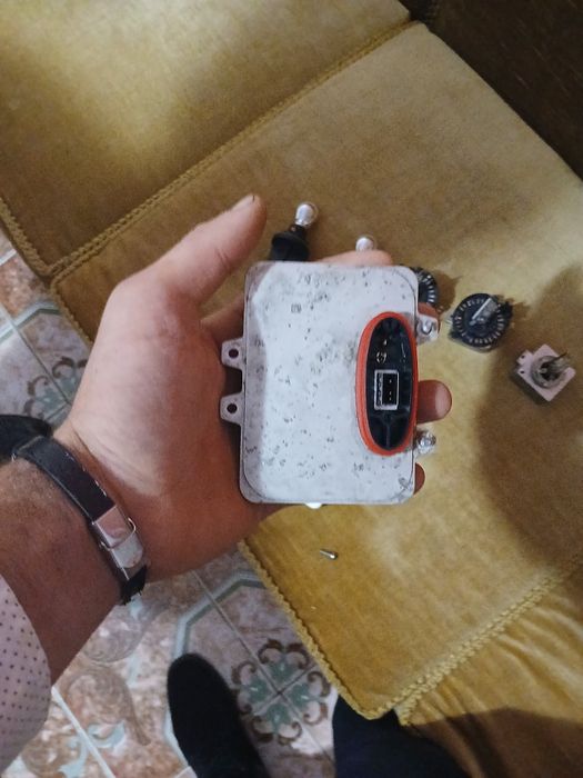 Module cu led și cu becuri e60