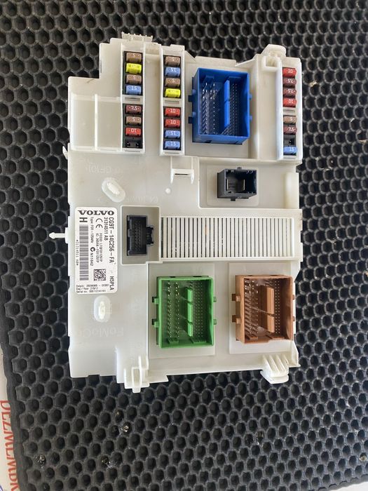 Panou sigurante CEM Volvo XC60 S60 V60 2009-2018