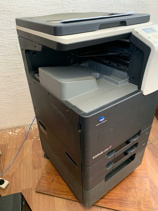 ПРОДАМ принтер bizhub C 281.