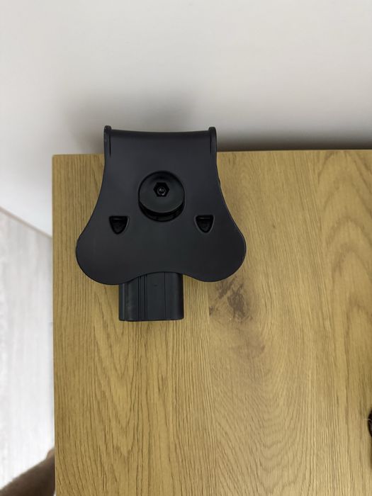 Toc pentru pistol Glock 17/22/31/33/34 cu retentie pentru mana dreapta