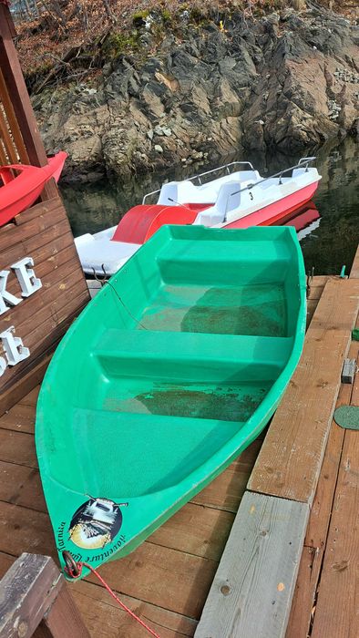 Vand barca din fibra de sticla cu vasle, pereti dubli, 2,5 m