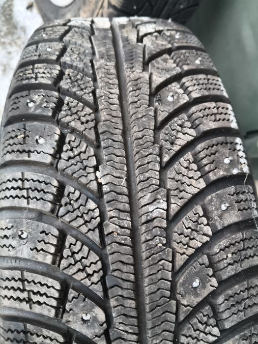 Продам комплект шин с дисками
