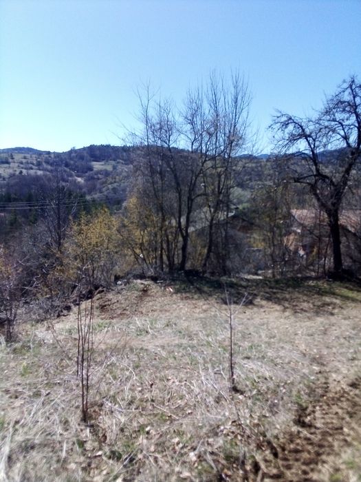 Продавам парцел на 10 км. от гр.Смолян