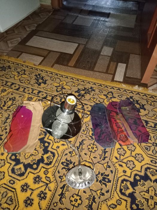 Продам люстру новый