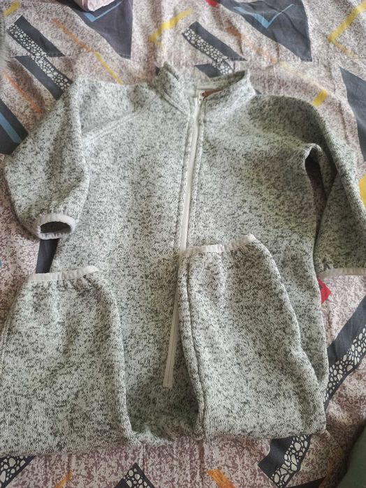 Комбез тепленький на 9-12 мес