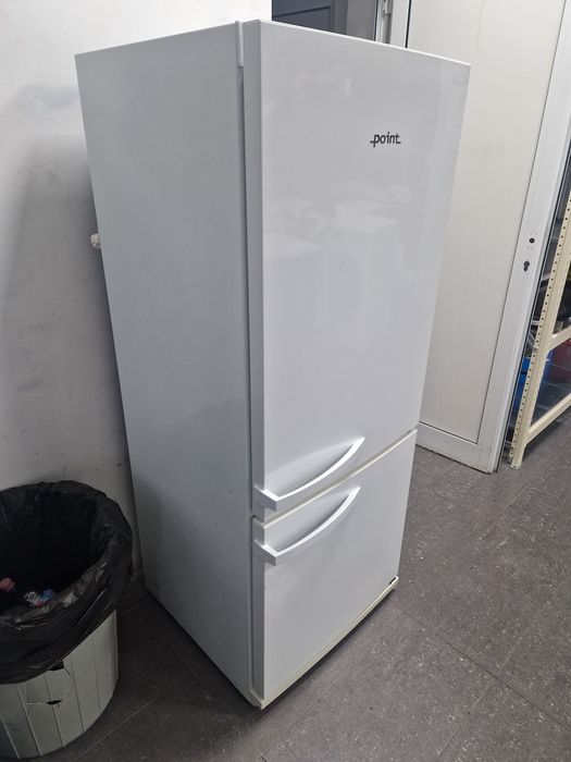 Хладилник с фризер Point A++ 155 см