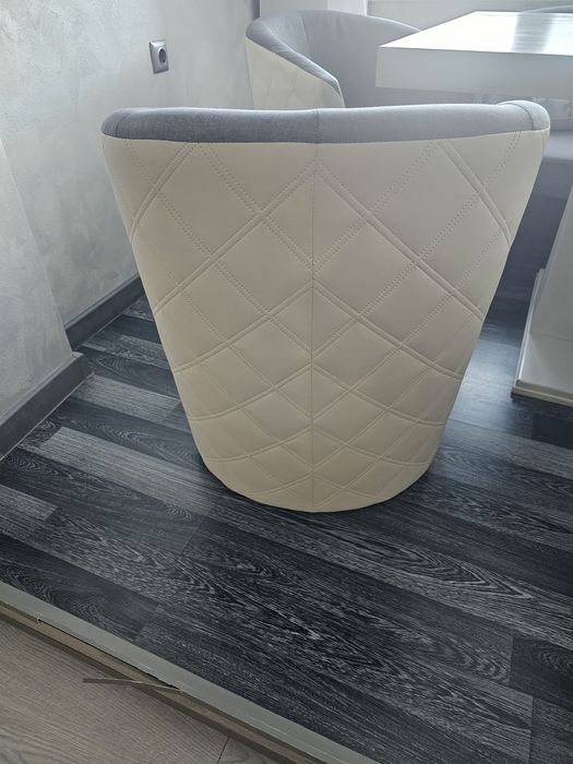 Трапезна маса и 8 стола