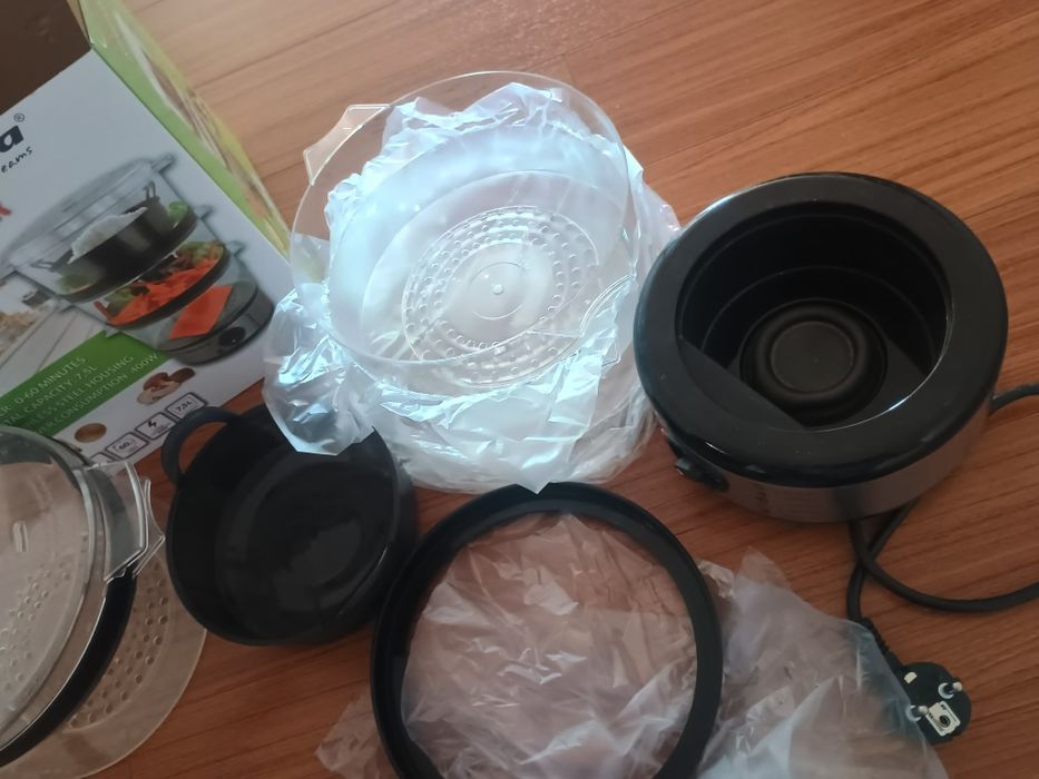 Aparat de gătit la aburi