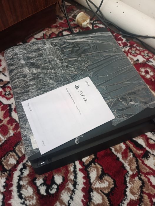 Ps4 slim  umuman aybi yoq idealni