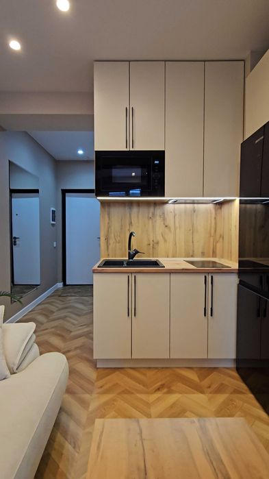 Глинка. 1в2/8/17. 8-й роддом.