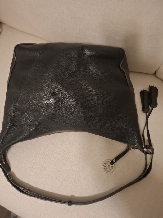 Дамска чанта от естествена кожа на италианската марка  Tosca blu