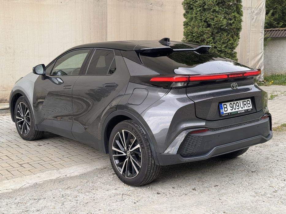 TOYOTA C-HR 2025 — imagine 3