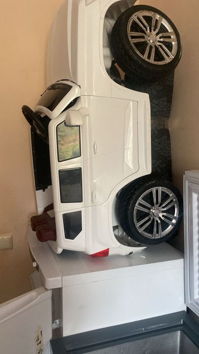 Морозика продаю и машинку ,