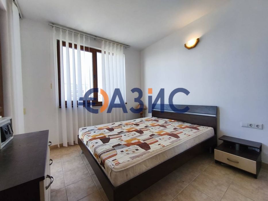 Апартамент с 2 спални в жилищна сграда на първа линия, Паркомясто, без