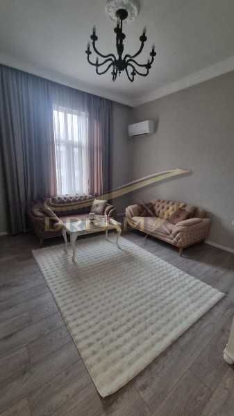 Дава се под наем Етаж от къща в Центъра! 71803587