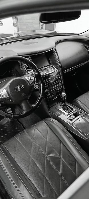 Продам Infiniti FX30 2008 год