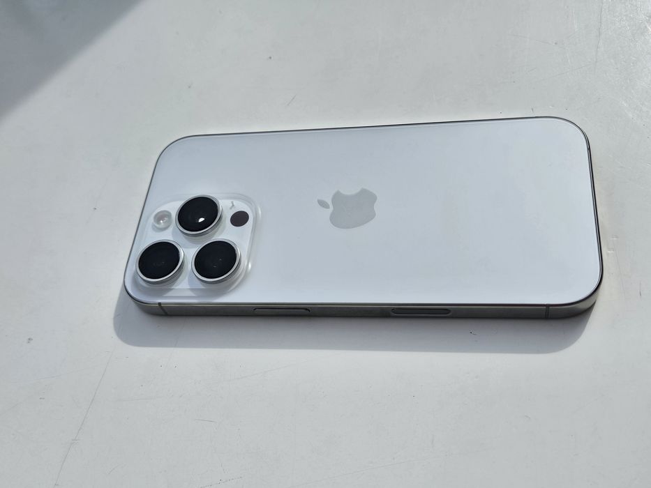 iPhone 16 pro 256 като нов БЯЛ