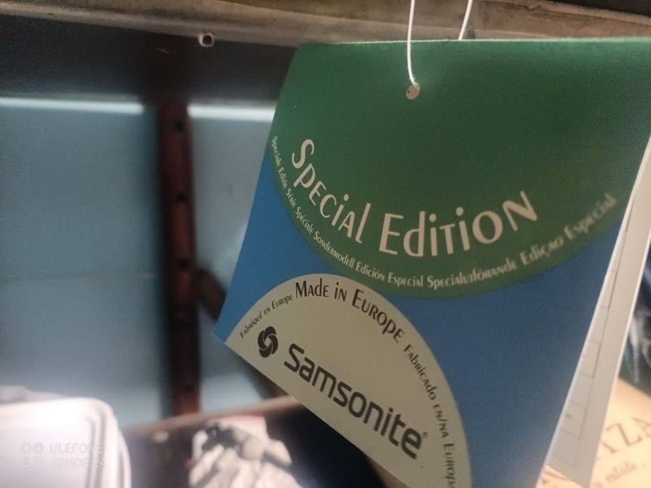 Винтич Твърд Куфар Самсонаит