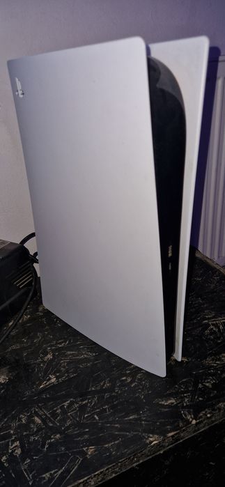 Vind playsation 5  slim cu statie de Incarcare Sony