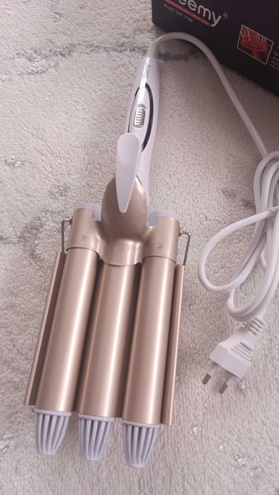 Тройная плойка для локонов