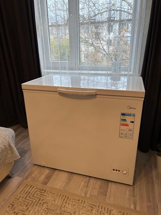 Морозильник Midea