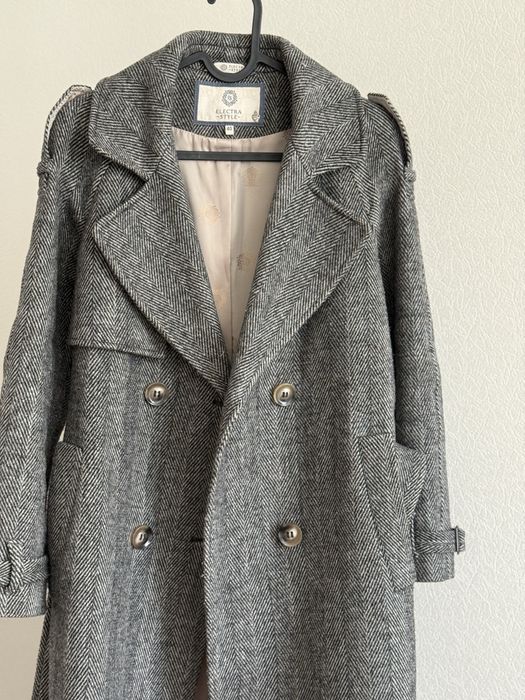 Продам осеннее пальто 40 р в отличном состоянии