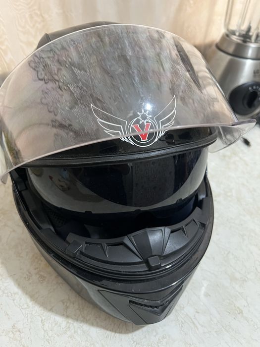 Шлем мотоциклетный в хорошем состоянии