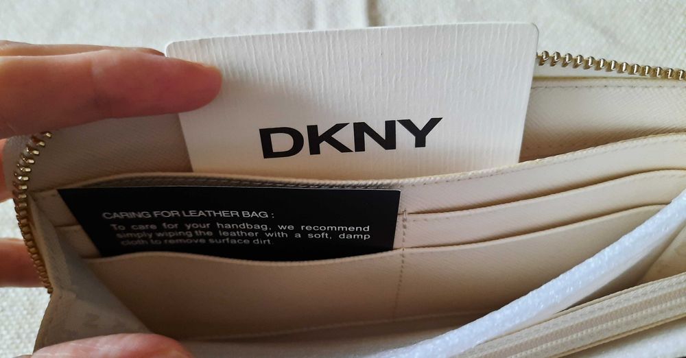 Ново, DKNY Eстествена Кожа портмоне/портфейл