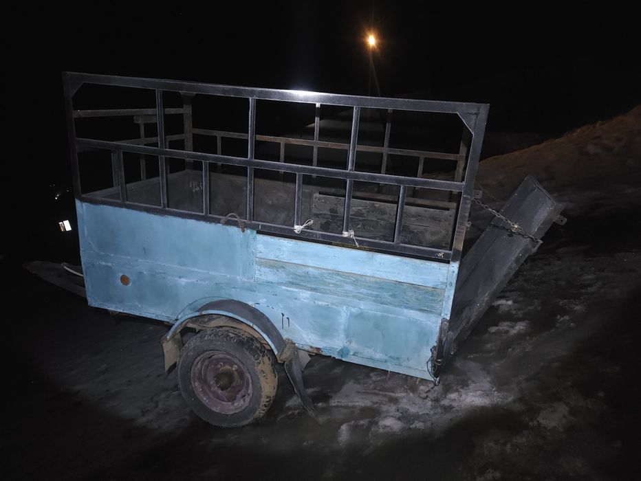 Коневозка прицеп