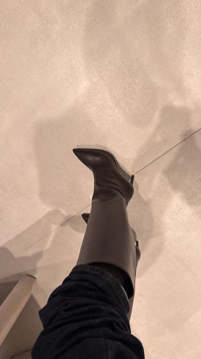 Продам сапоги на каблуках