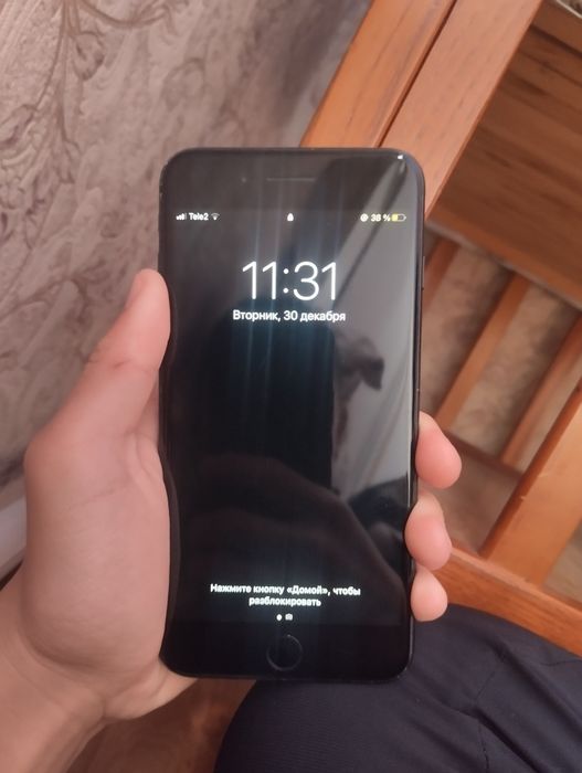Айфон 7+  продам