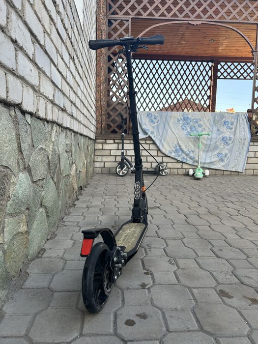 Urban Scooter 200 черный
