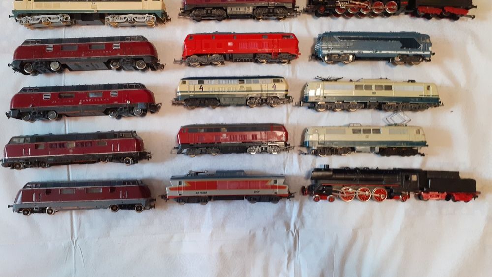 Locomotive trenulet electric scara HO