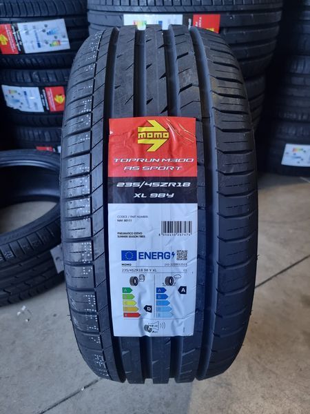 235/45/18 MOMO 4БР