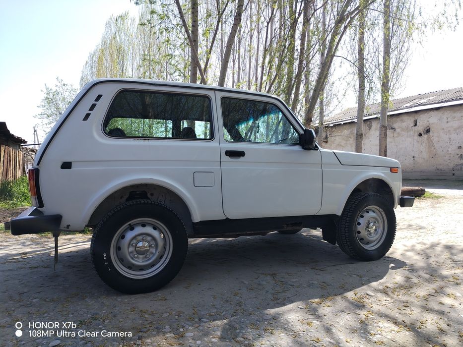 Lada Niva 4x4 2015-yili yurgan masofasi 160000 KM