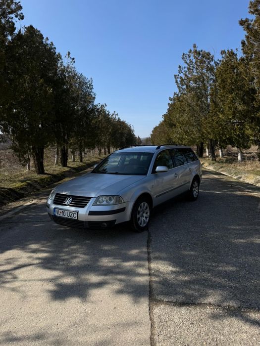 Vând Volkswagen Passat B5