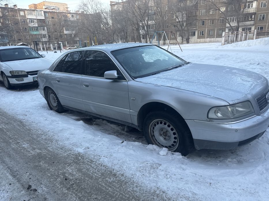 Срочно Ауди А8 Д2