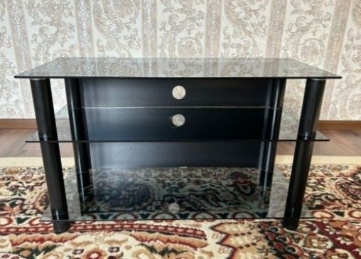 Продам стеклянную тумбочку
