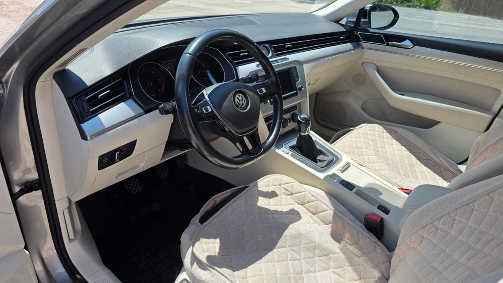 Продавам VW Passat B8, 2015 г., 2000 куб,, 150 коня