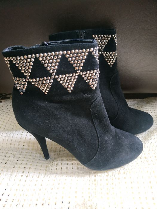 Ботильоны замшевые