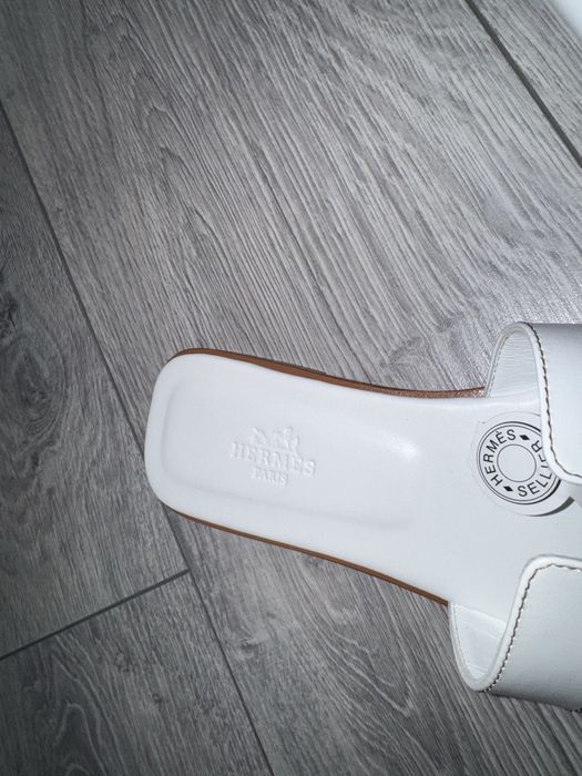 Papuci hermes oran albi