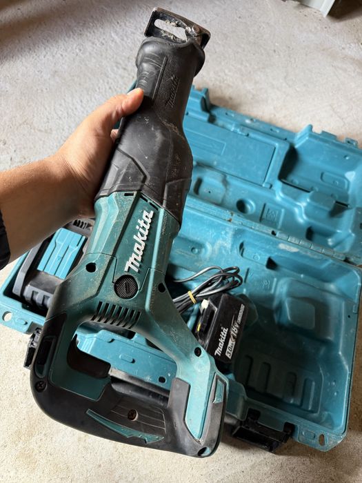 Makita DJR186 саблен трион