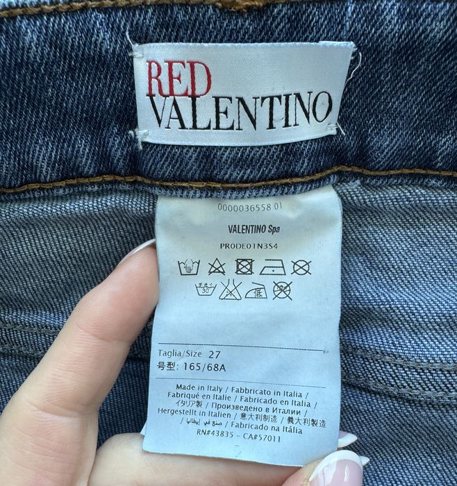 Valentino Garavani Red - Оригинални дамски дънки - размер S.