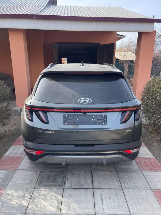 Hyundai Tucson 4x4 sotiladi