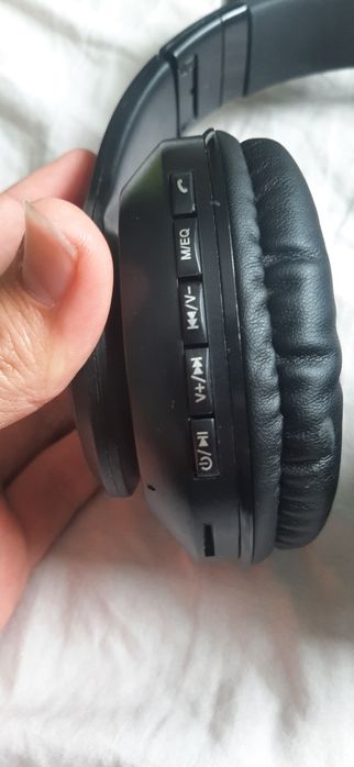 Игррвые наушники (светяшиеся)