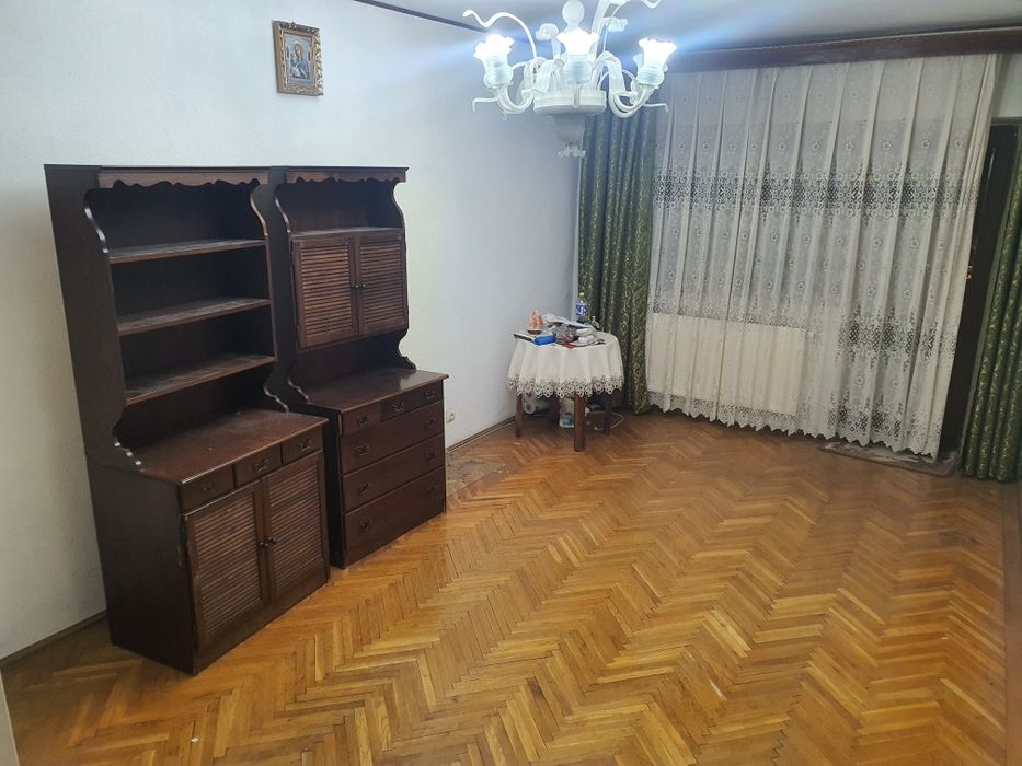 Apartament 2 camere zona Traian 55 mp + boxa 10 mp